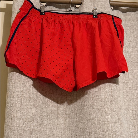 Nike Women's Bright Red Athletic Shorts with Navy stars XXL - Picture 4 of 4